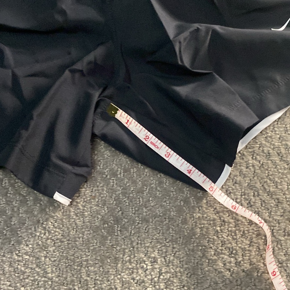 Girls Nike shorts xl - Picture 4 of 4